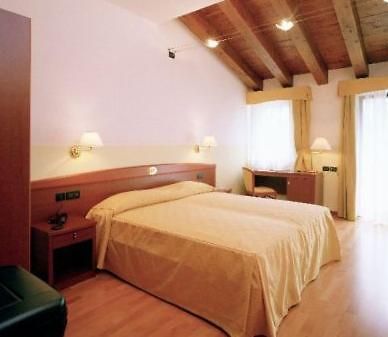 Hotel Ristorante Pedrocchi San Giorgio di Perlena Rum bild