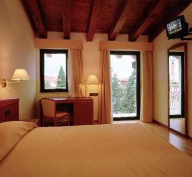 Hotel Ristorante Pedrocchi San Giorgio di Perlena Rum bild
